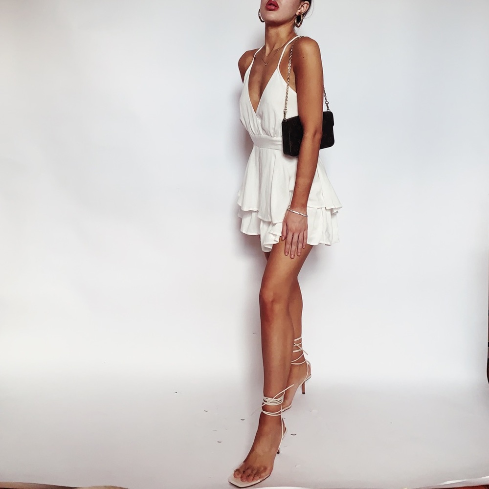 ✨SOLD✨White Ruffle Romper Strappy Open Back